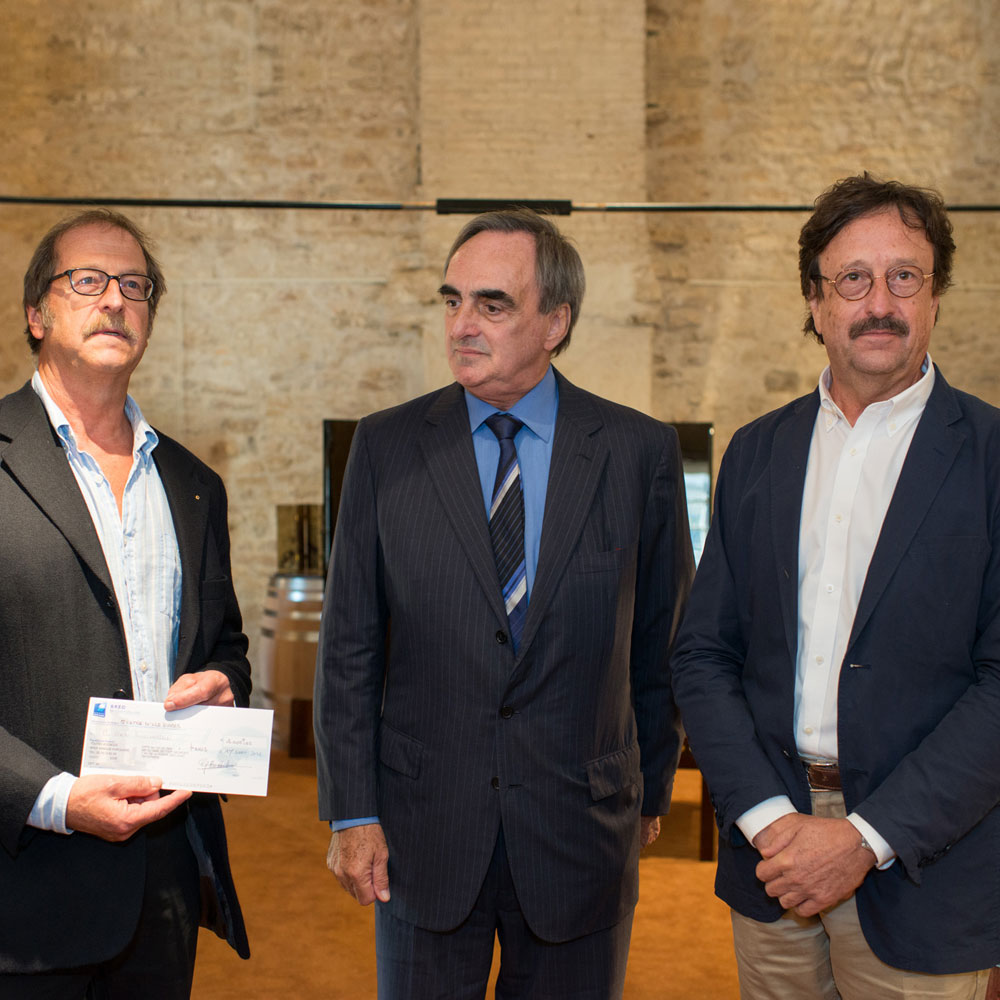 Remise du "Prix Bettati" par Maître Kohn au Château de Pommard